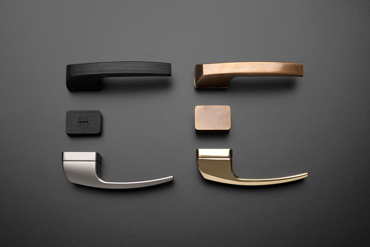 Autoklika v rôznych povrchových úpravách. Kolekcia kľučiek Autoklika v rôznych materiálových a farebných prevedeniach