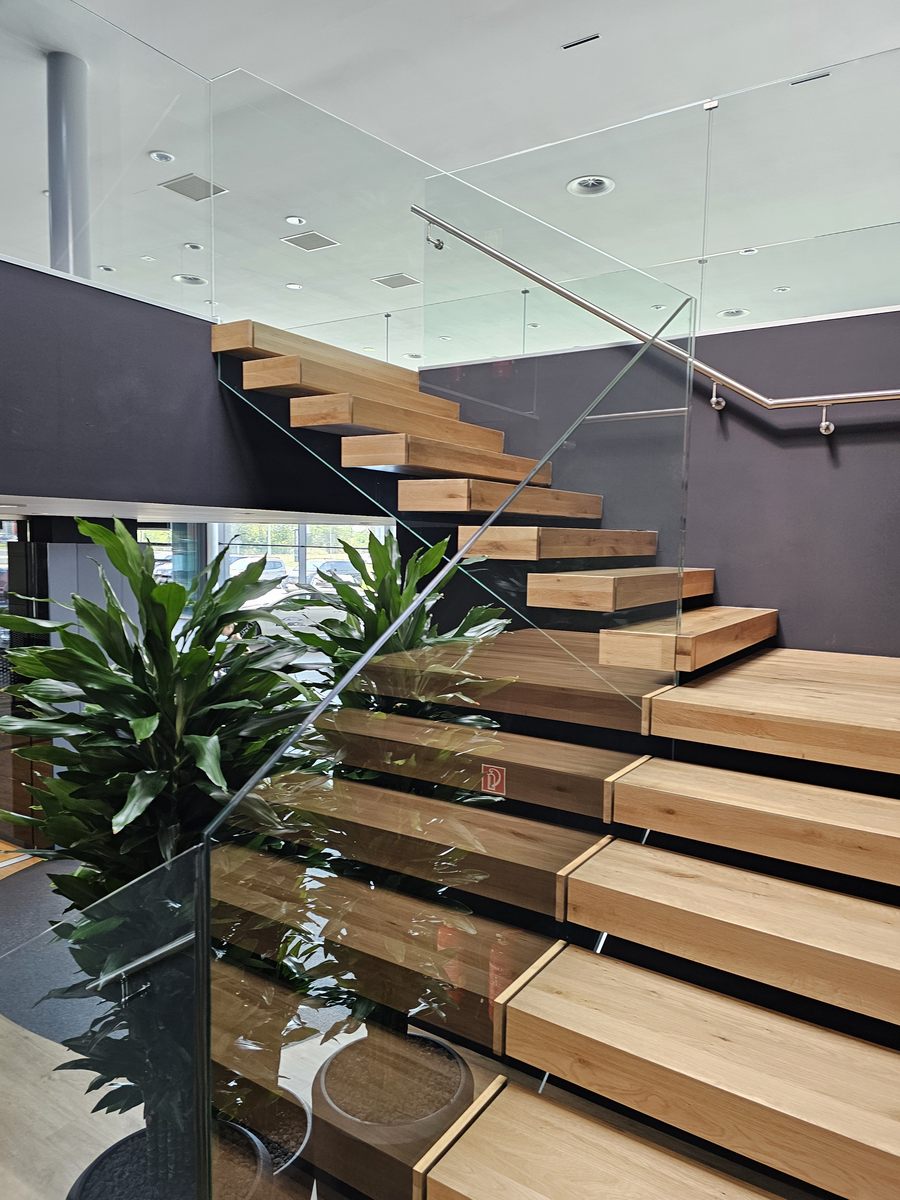 Autosalon MB Dunajská Streda 06