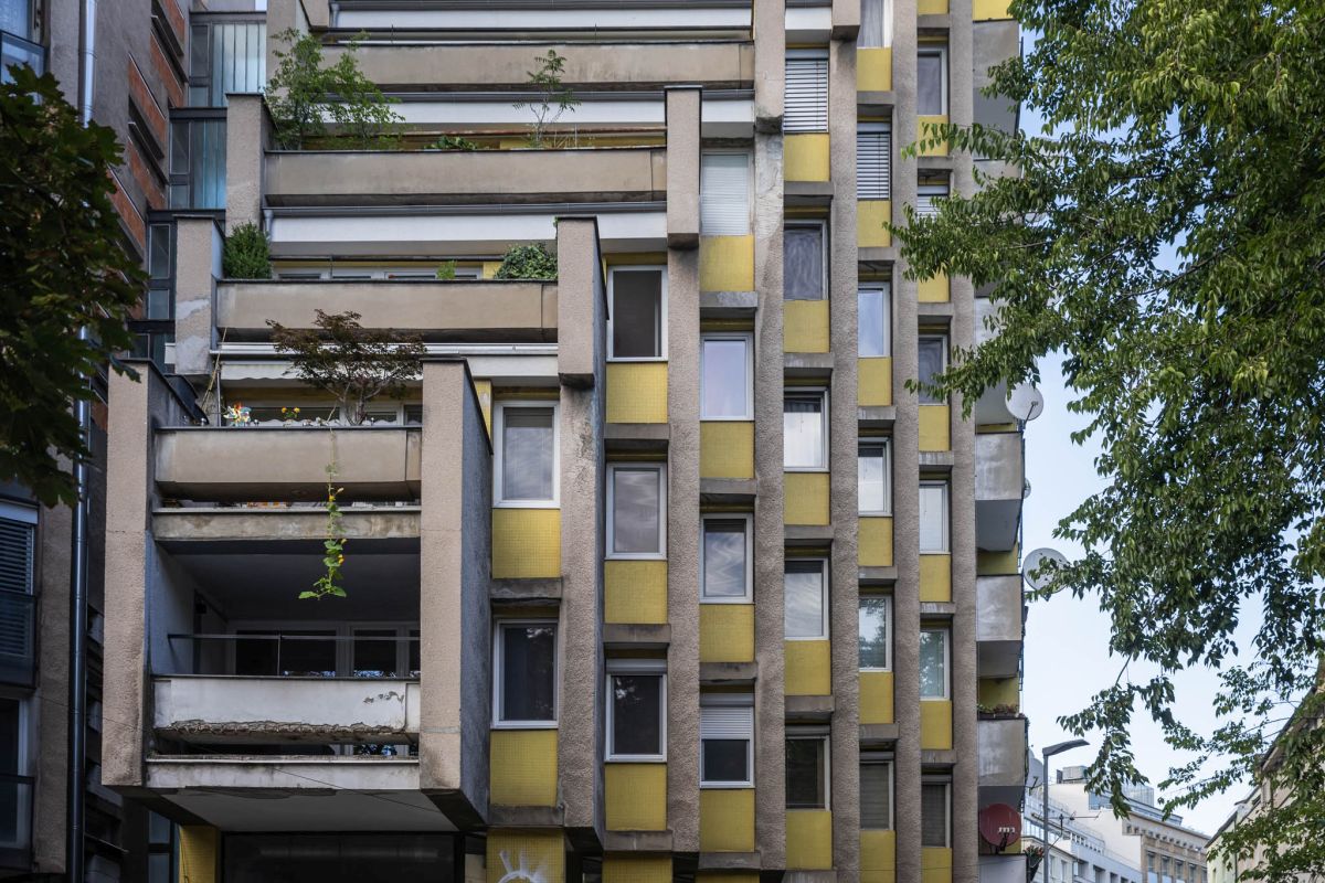 Bytový dom na Medenej ulici 21 v Bratislave prejde obnovou. 