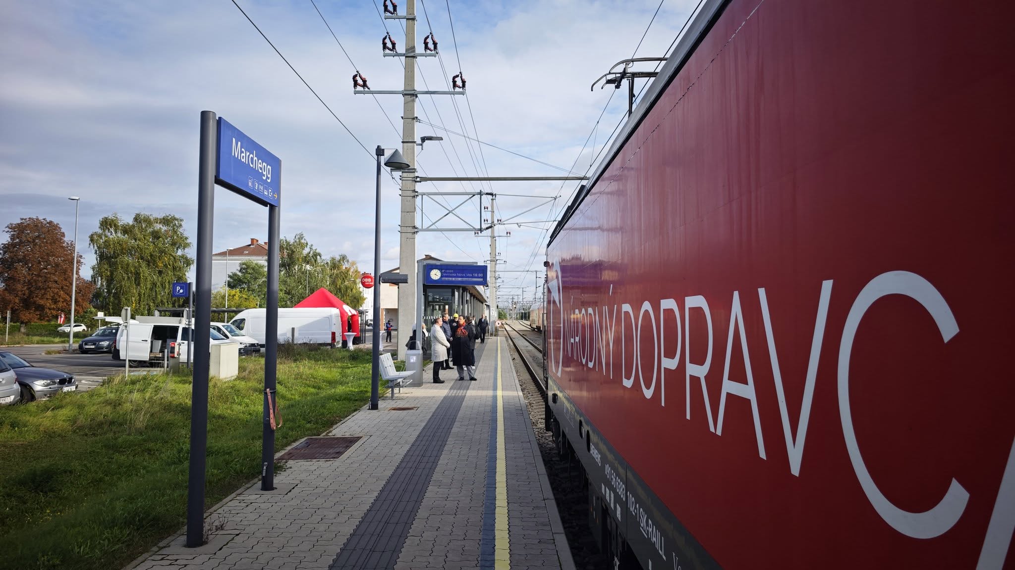Skúšobná jazda na trati Devínska Nová Ves – Marchegg, po prvýkrát s elektrickým rušňom 
