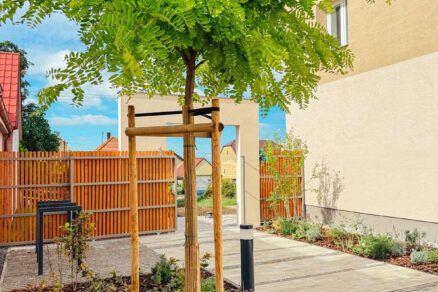 obecny-dvor-modranka