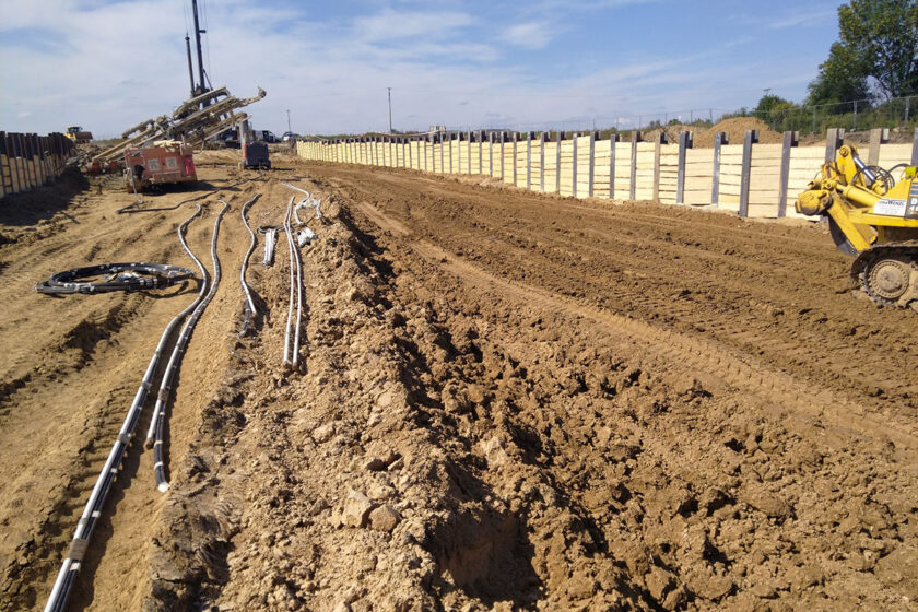 Záporové paženie v počiatočnej fáze výstavby