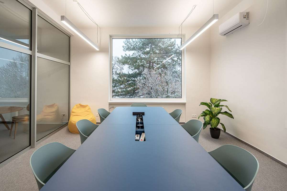 Interiér školy Skyro navrhlo architektonické štúdio Inflow.