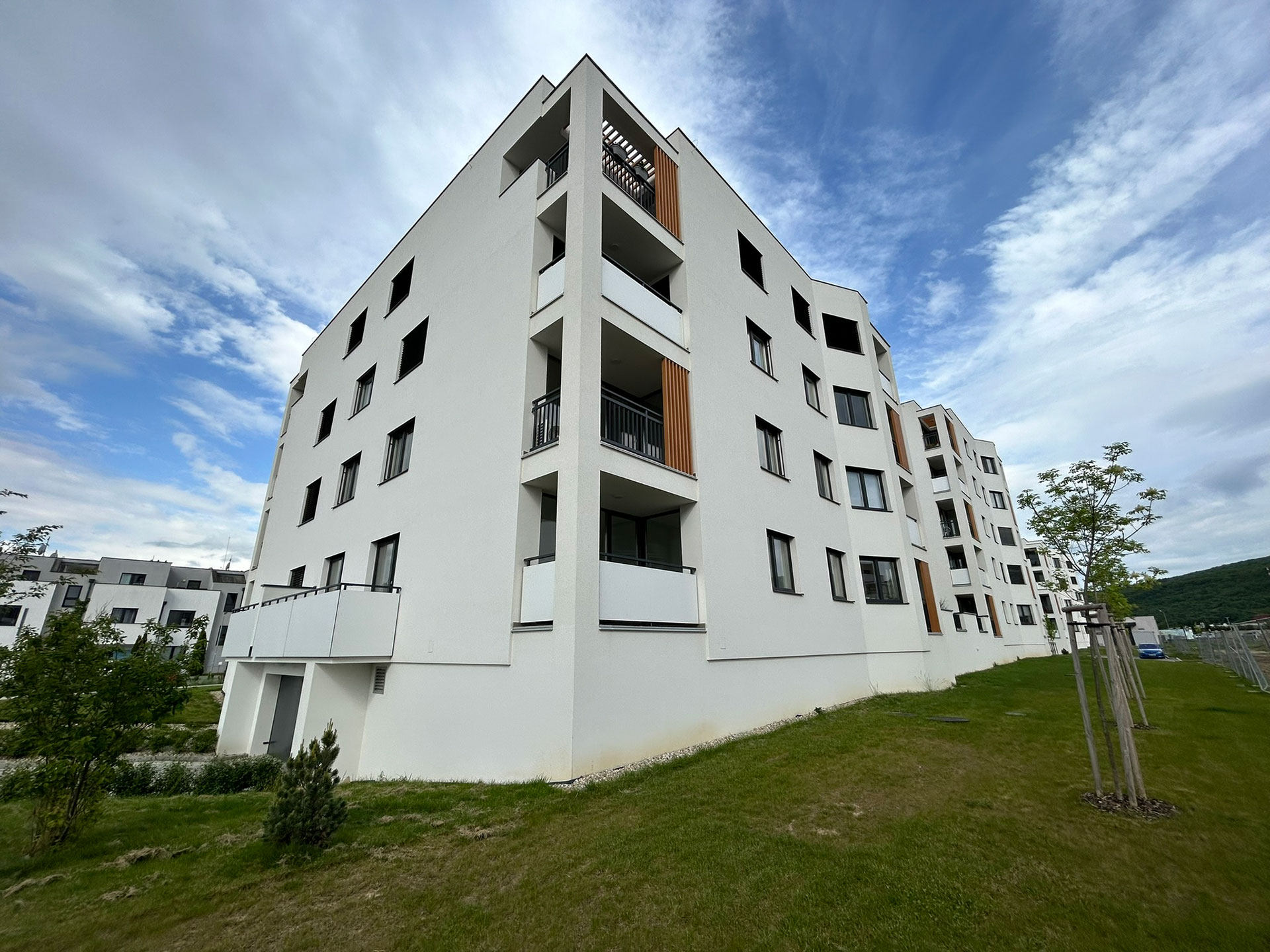 Dve Veže, bytový dom Y