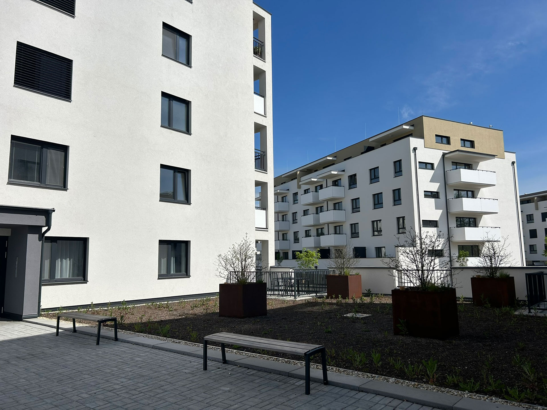 Dve Veže, bytový dom Y