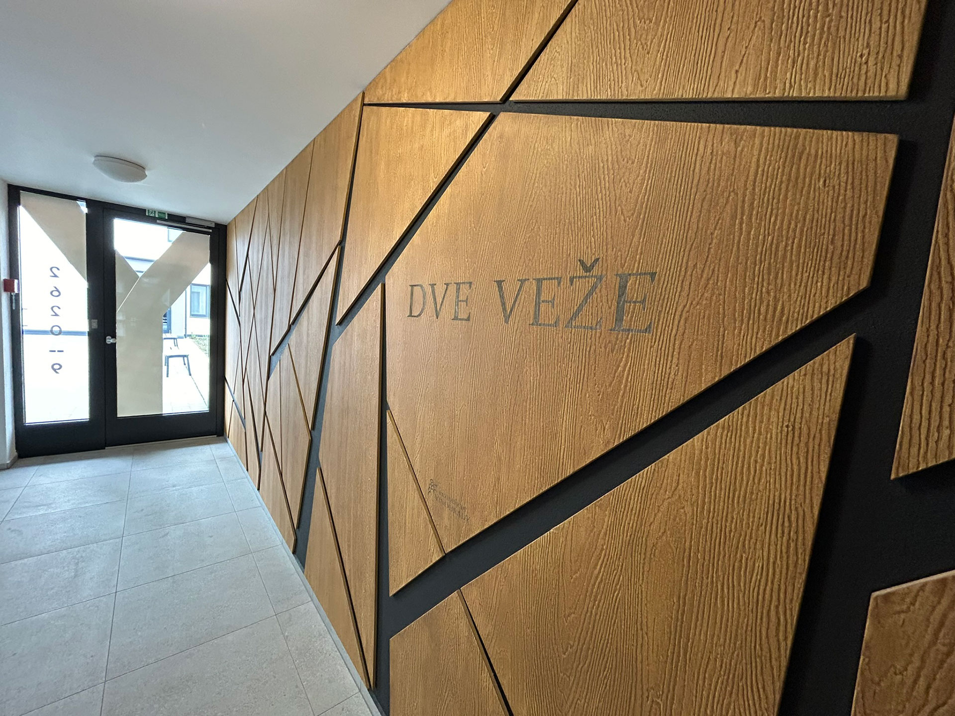 Dve Veže, bytový dom Y