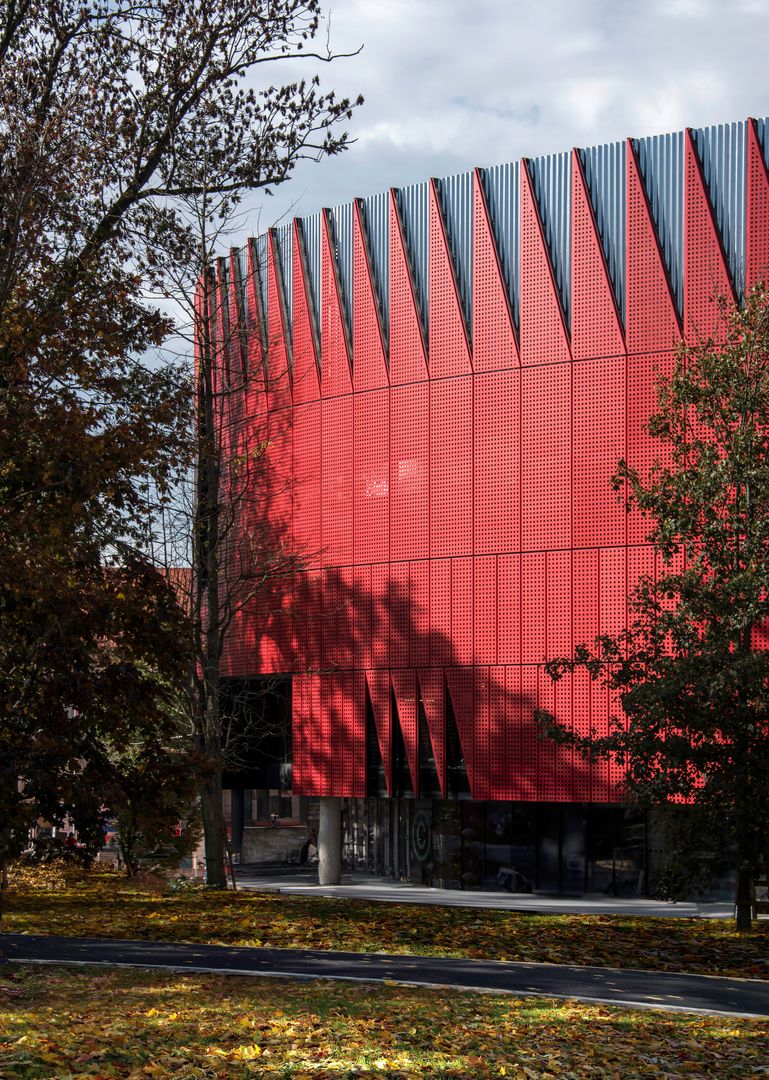 Horácka multifunkčná aréna v Jihlave, navrhnutá architektonickým štúdiom CHYBIK + KRISTOF. 