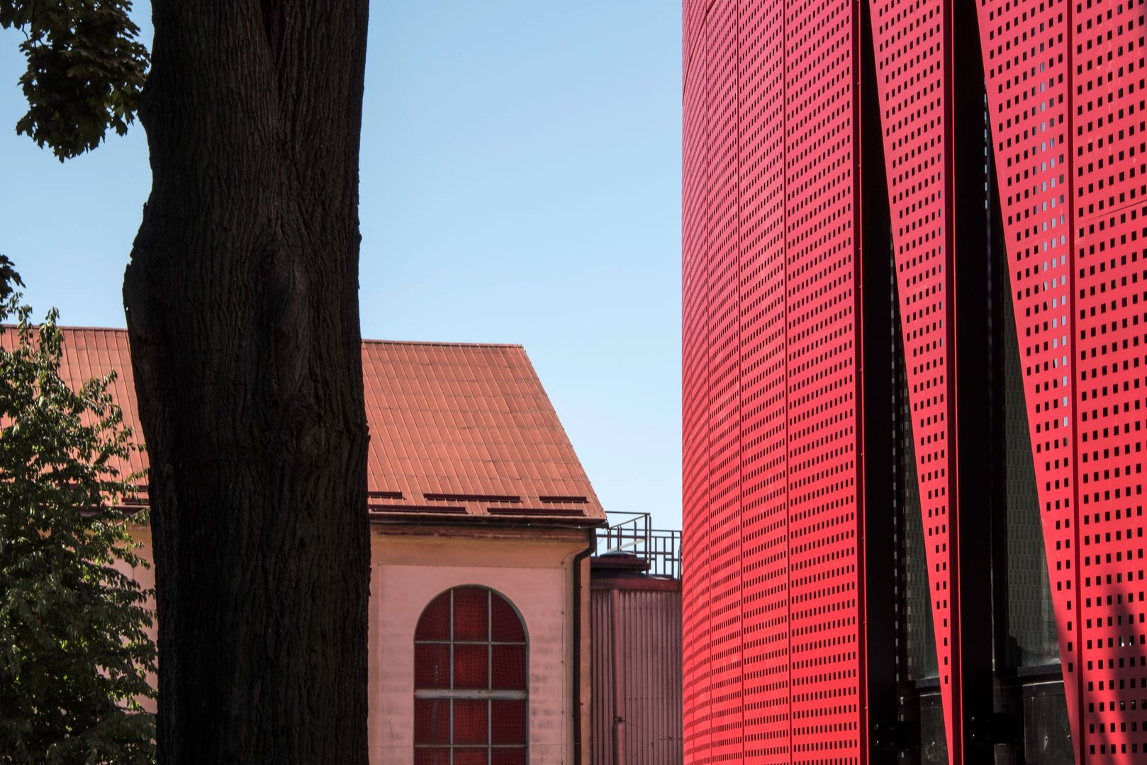 Horácka multifunkčná aréna v Jihlave, navrhnutá architektonickým štúdiom CHYBIK + KRISTOF. 