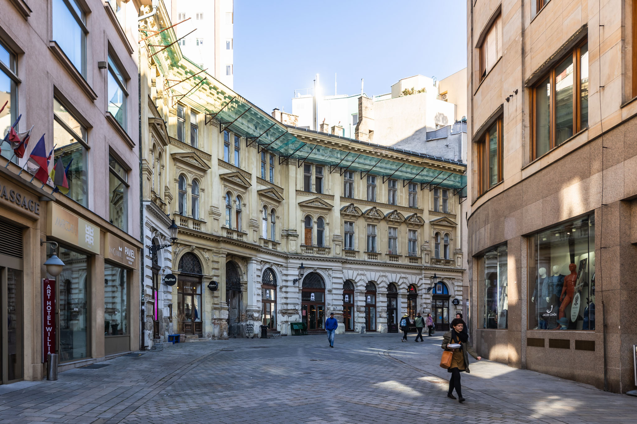 Dom na Laurinskej 19 v Bratislave 