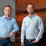 Konatelia VI GROUP, zľava Richard a Juraj Duškovci, sú vo firme od jej začiatku.