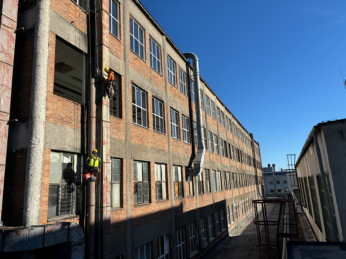 Demontáž nefunkčných oceľových rúr