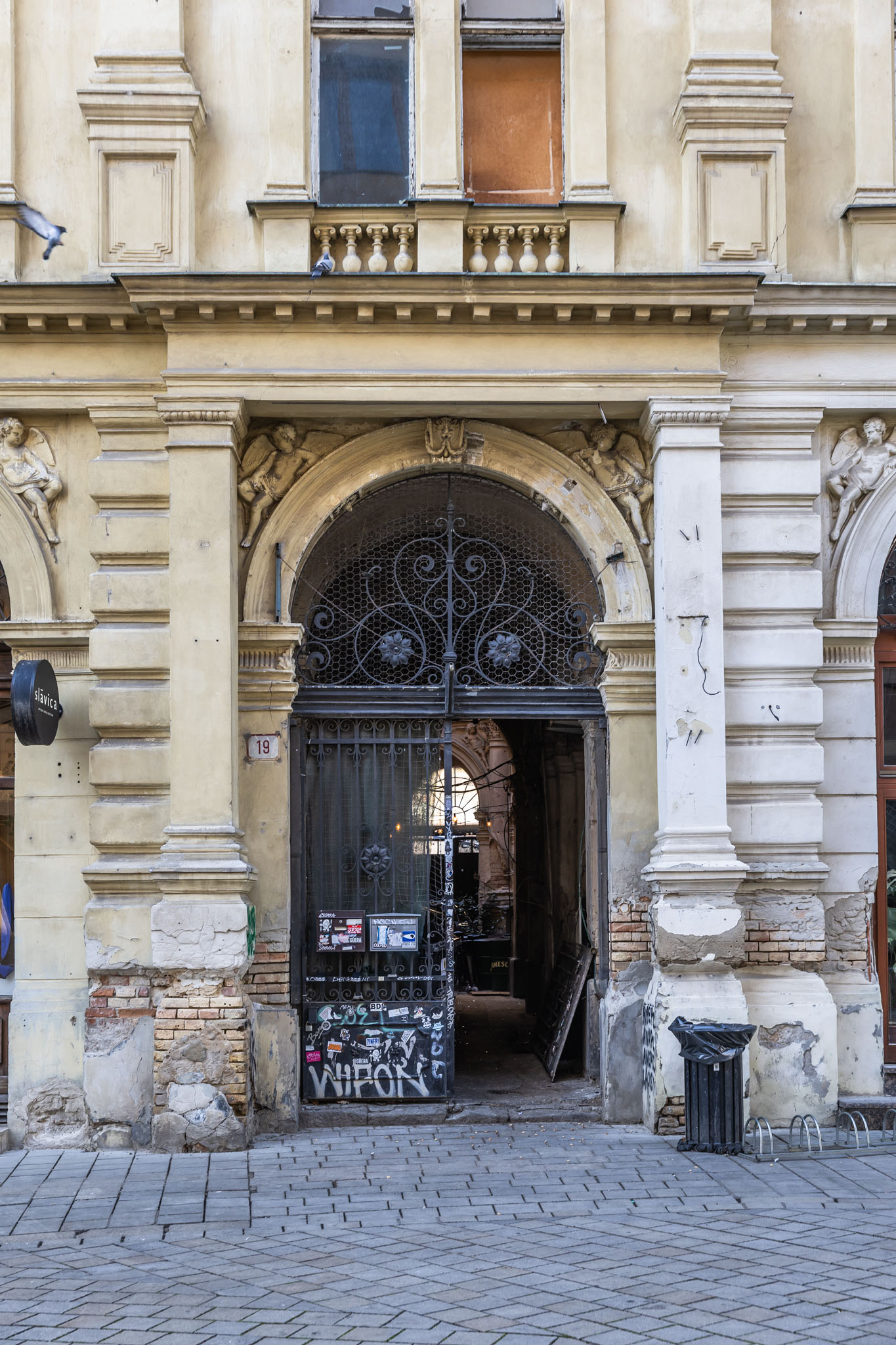 Dom na Laurinskej 19 v Bratislave 