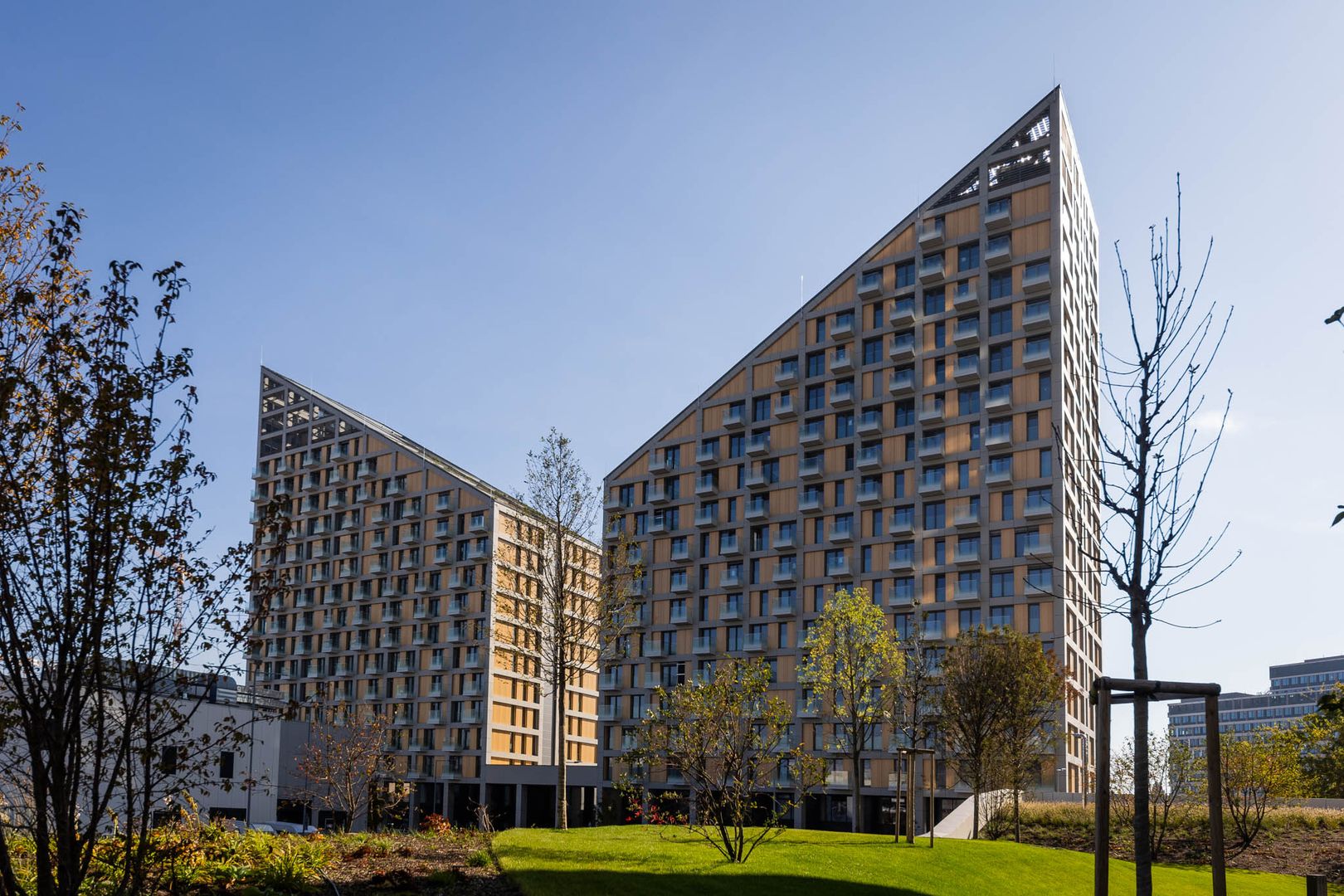 Metropolis vznikol v srdci bratislavského downtownu medzi stometrovými vežami projektov iných developerov.