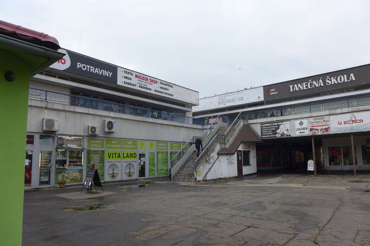 Aktuálny stav verejného priestoru na Dúbravke