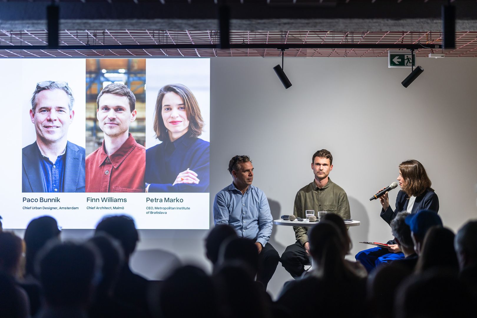 Paco Bunnik, hlavný urbanista Amsterdamu a Finn Williams, hlavný architekt Malmö