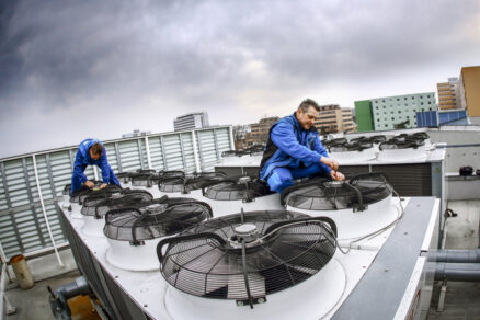 Servis a údržba strešných chladiacich jednotiek HVAC systémov