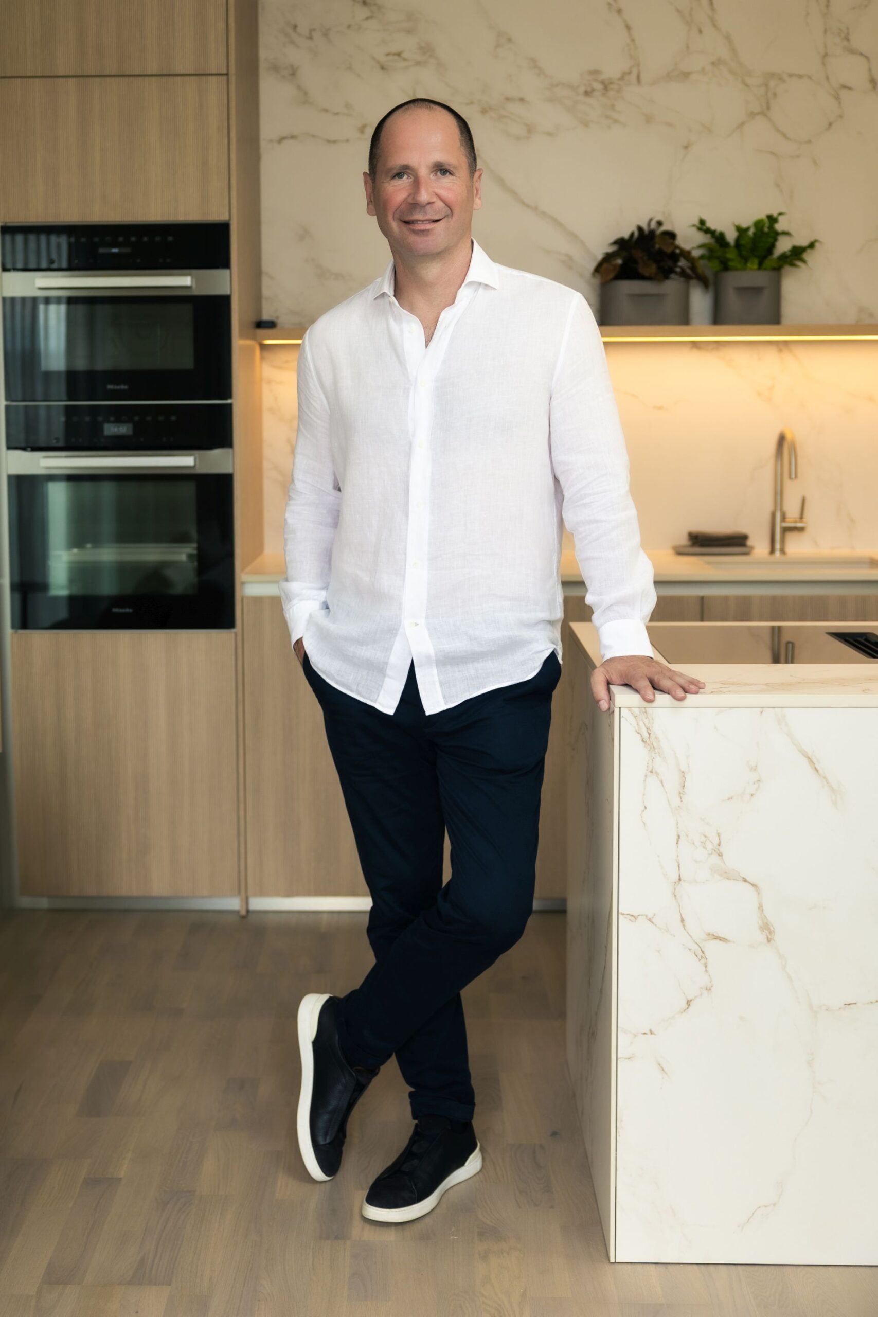 Sebastien Dejanovski už 30 rokov žije v Prahe. 