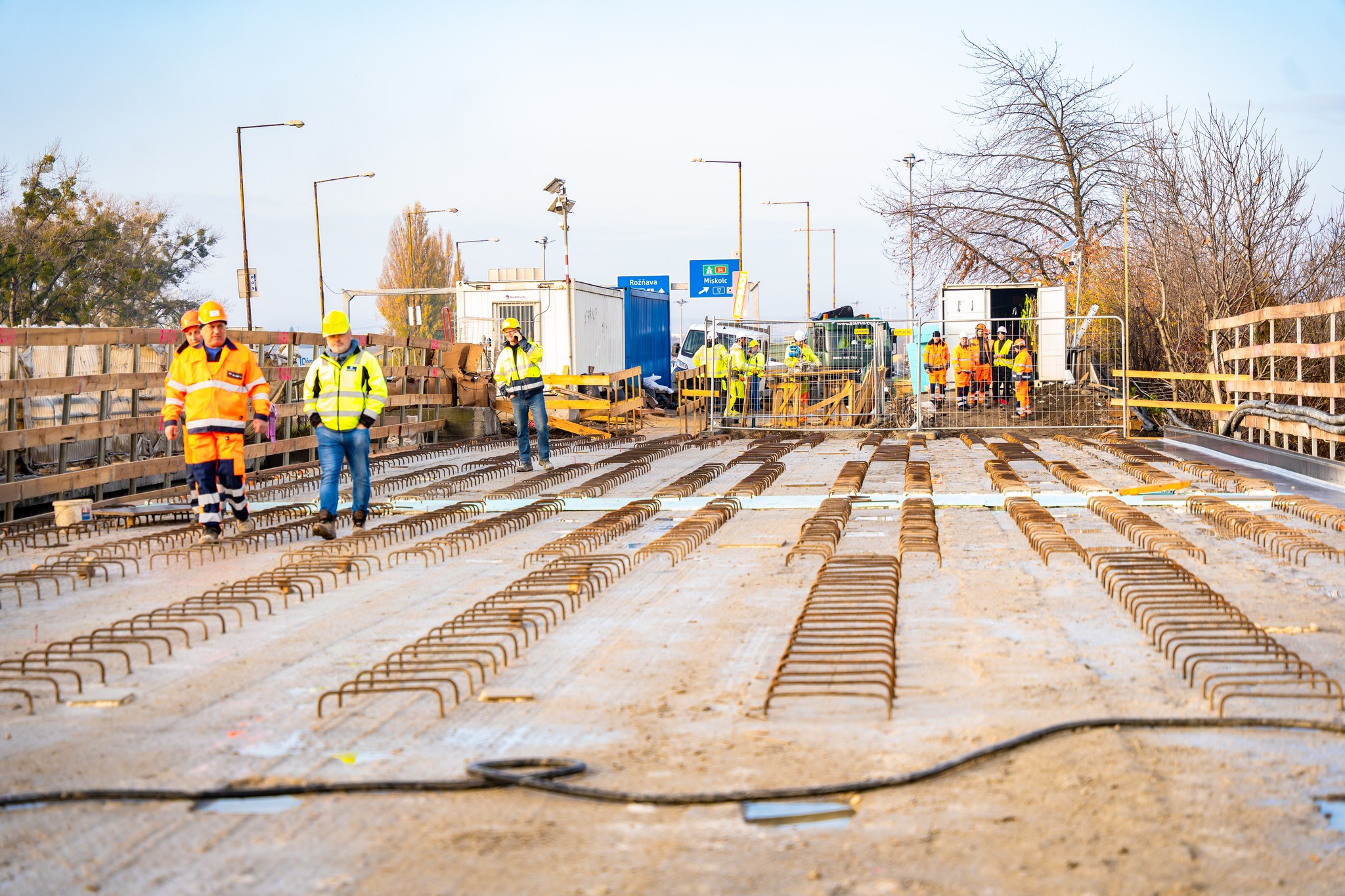 Stavebné práce na modernizácii električkovej trate v úseku od mosta VSS po obratisko Važecká sa začali v polovici júla.