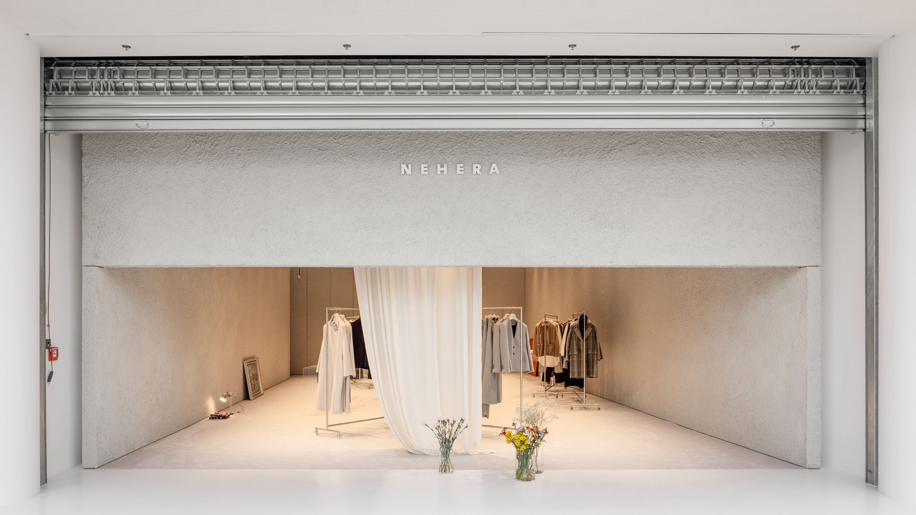 Vlajková loď značky NEHERA v bratislavskej Eurovei