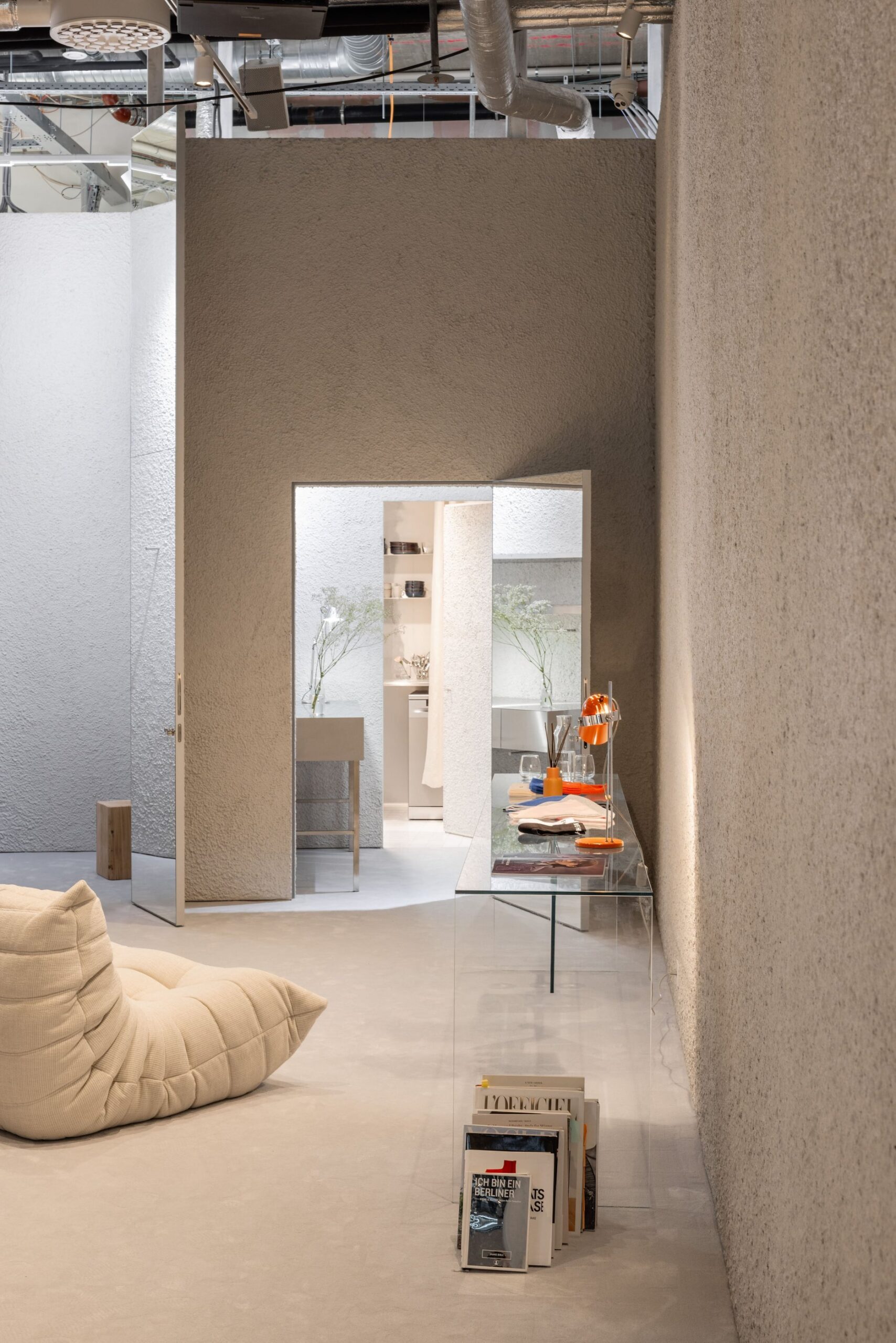 Vlajková loď značky NEHERA v bratislavskej Eurovei