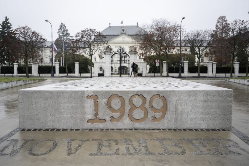 Pamätník november 1989