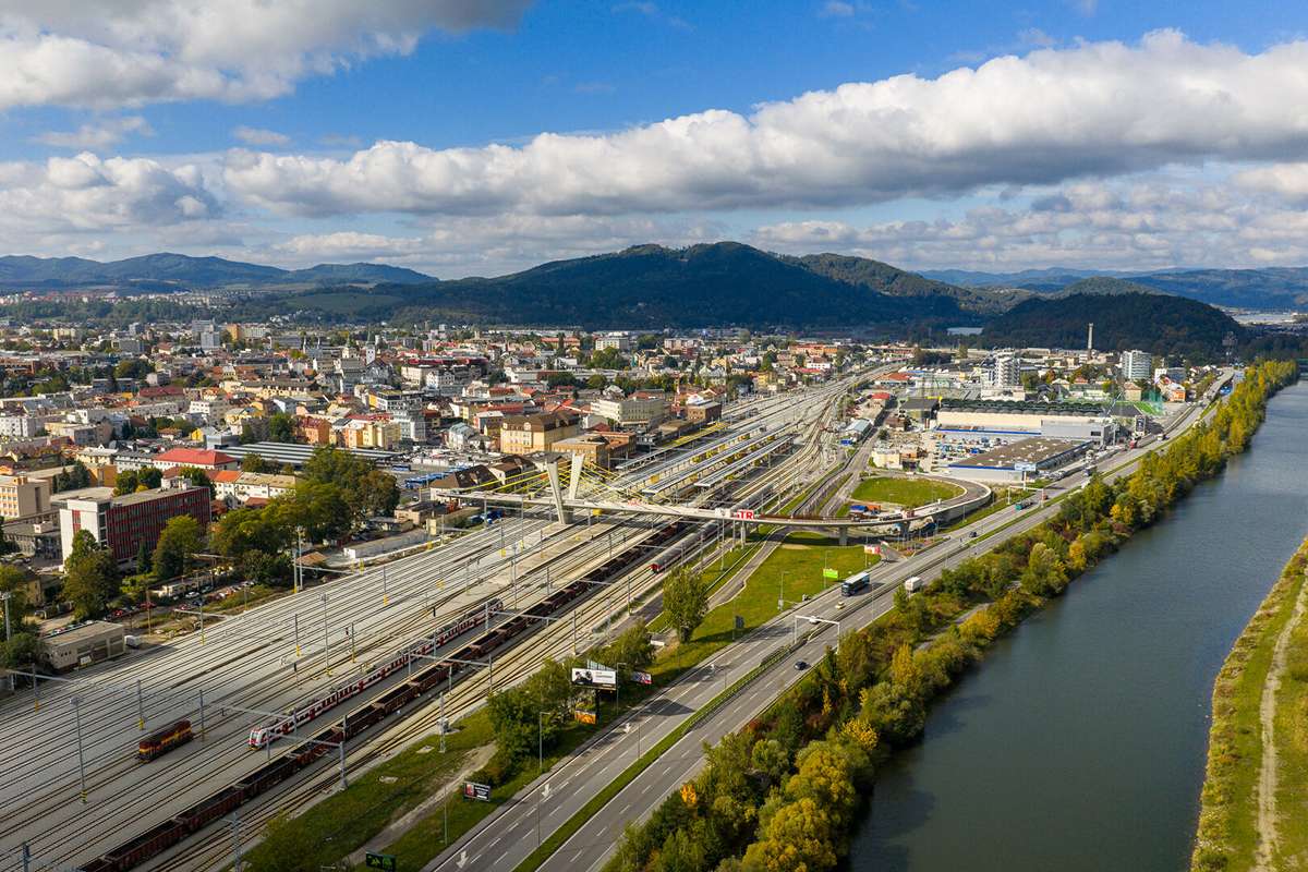 Lokalita obchodného centra je dôležitou súčasťou celkovej predajnej koncepcie.