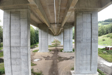 Obr. 4 Pohľad na most 210-00