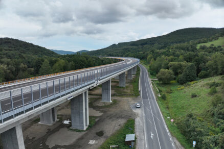 Obr. 5 Most 210-00 s preložkou cesty I/16