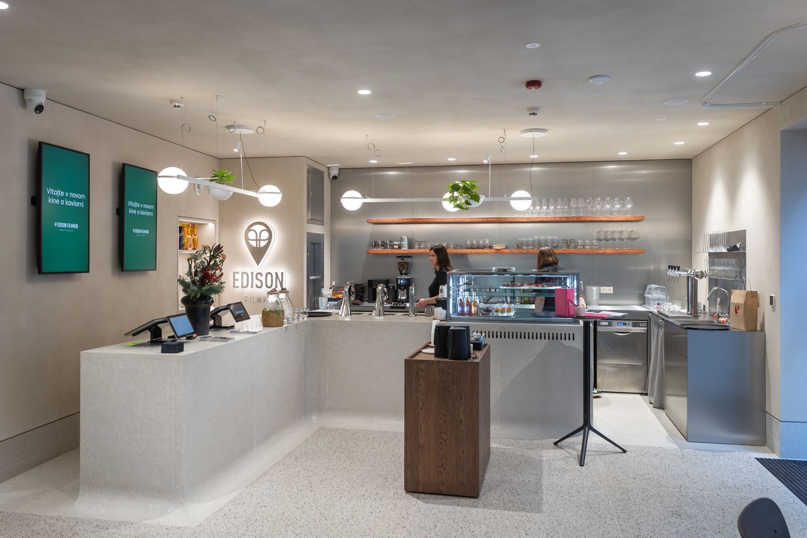 Koncept a názov nadväzuje na úspešný pražský Edison Filmhub.