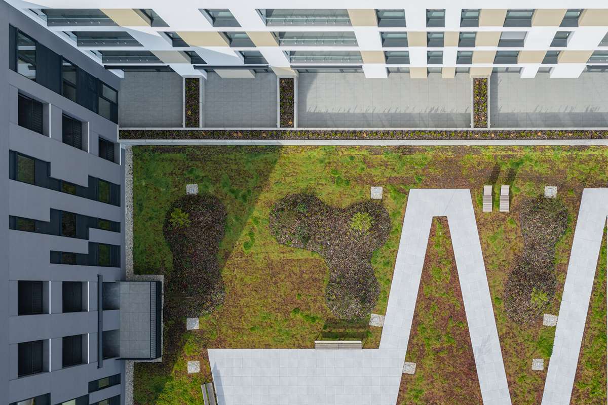 Súčasťou projektu je vegetačná strecha s veľkorysou rozlohou.