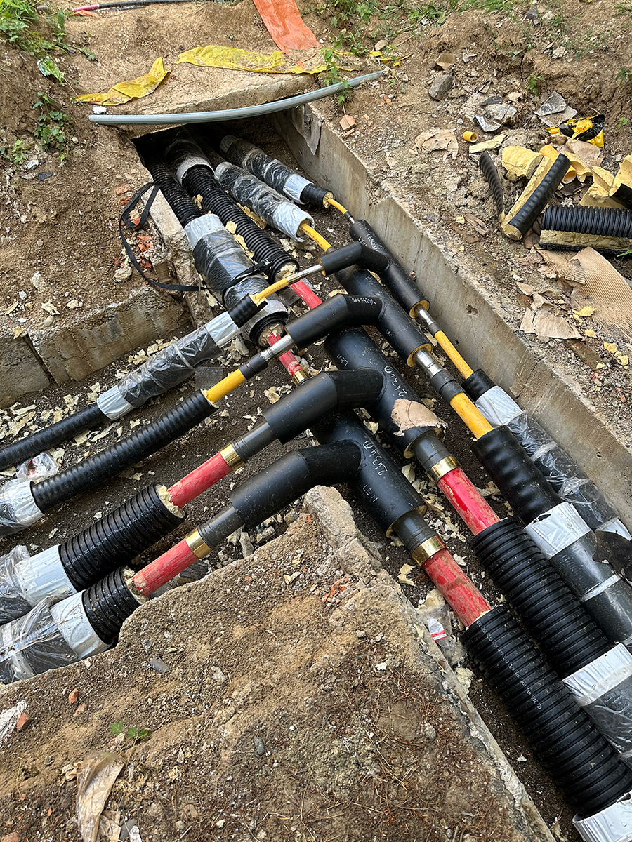 Obr. 2 Realizácia etážového T-kusu pre ústredné vykurovanie a rozvody teplej vody Obr. 2 Realizácia etážového T-kusu pre ústredné vykurovanie a rozvody teplej vody