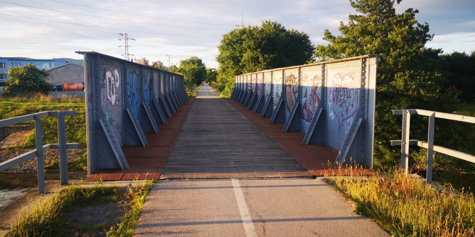 Rekonštrukciou prešlo aj niekoľko mostov, ktoré si rovnako ako tunel ponechali svoj unikátny charakter. 