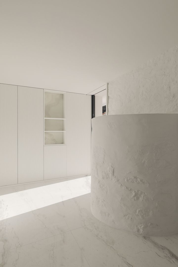 Rekonštrukcia domu na ateliér