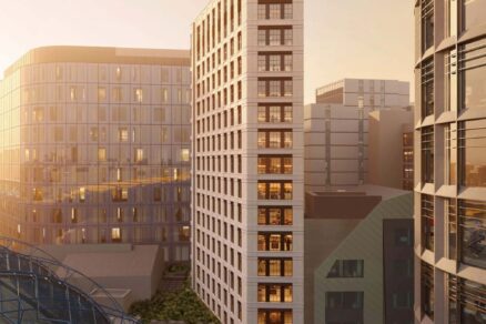 Veža internátu pre vysokoškolákov na Leak Street v Londýne.