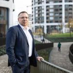 Rastislav Valovič, výkonný riaditeľ Alto Real Estate, v bratislavskom downtowne pri projekte Sky Park