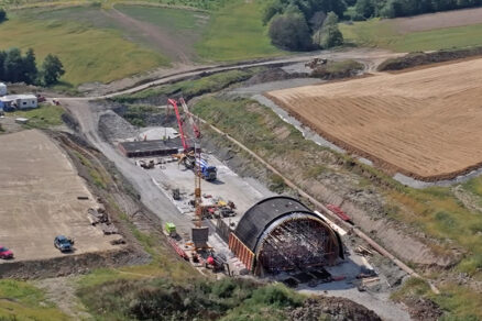 Obr. 4 Realizácia prác na SO 212-00, stav zo septembra 2025