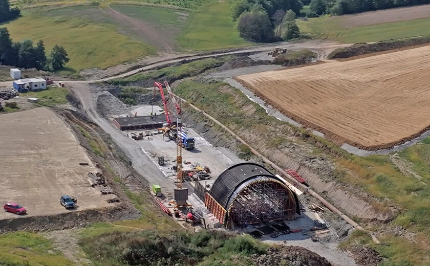 Obr. 4 Realizácia prác na SO 212-00, stav zo septembra 2025