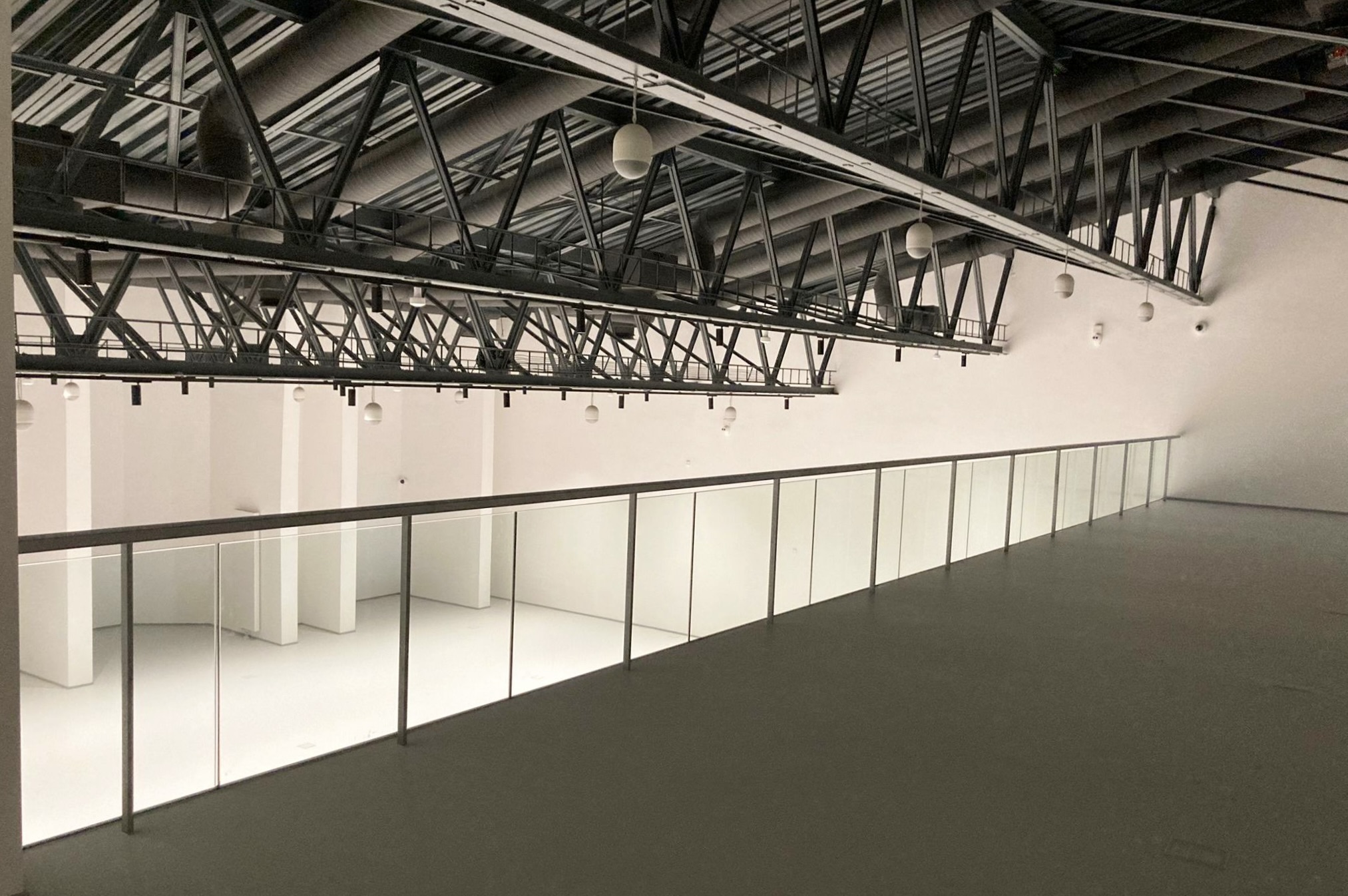 Múzeum moderného umenia Andyho Warhola, Medzilaborce