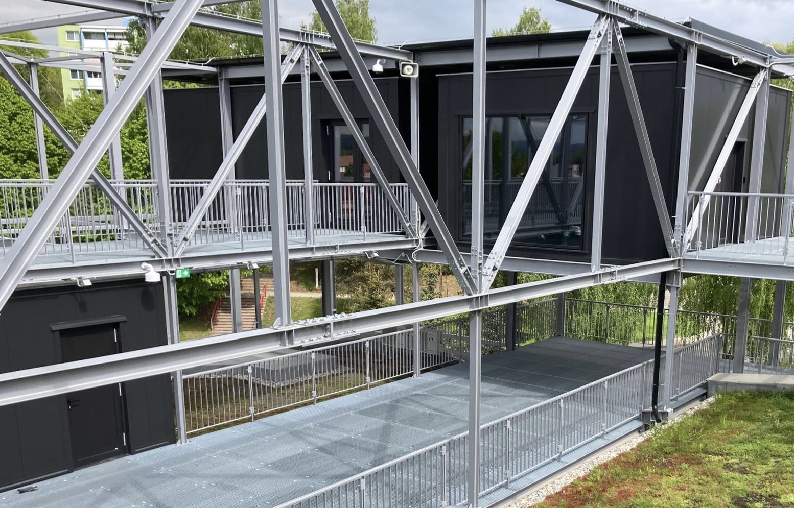 Múzeum moderného umenia Andyho Warhola, Medzilaborce