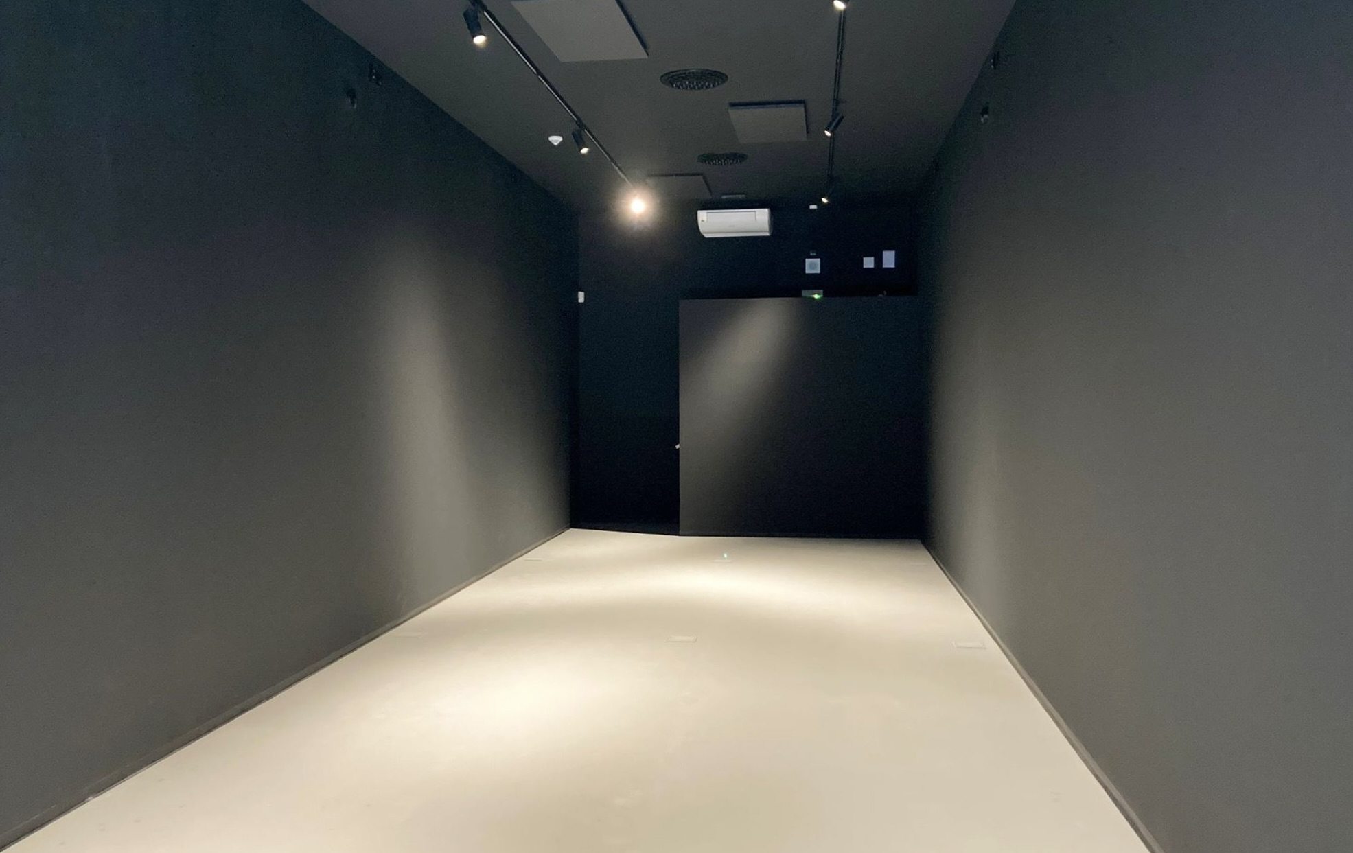 Múzeum moderného umenia Andyho Warhola, Medzilaborce