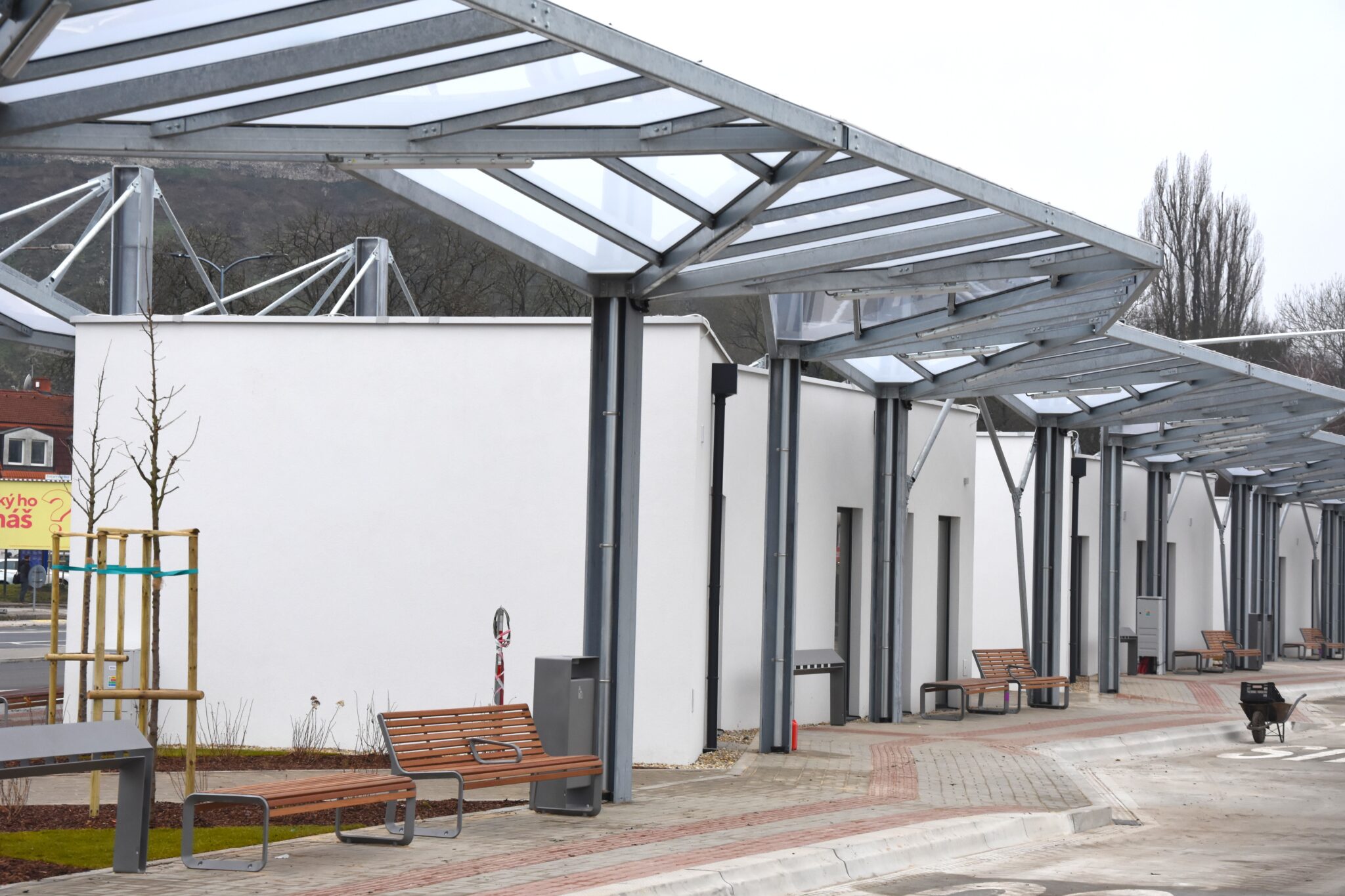 Autobusová stanica Trenčín prešla rekonštrukciou. 