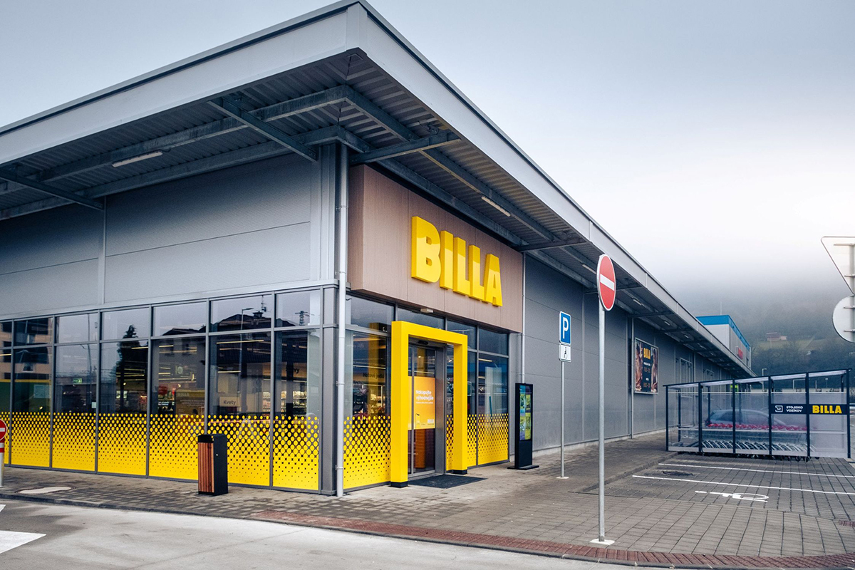 Vstup do predajne BILLA v areáli OC Klokan v Žiline