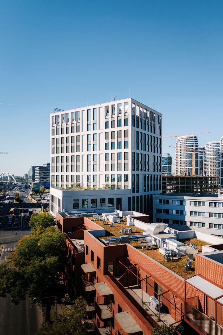 Kancelárska veža Zwirn Office, Bratislava-Ružinov, architektúra Compass Architekti 