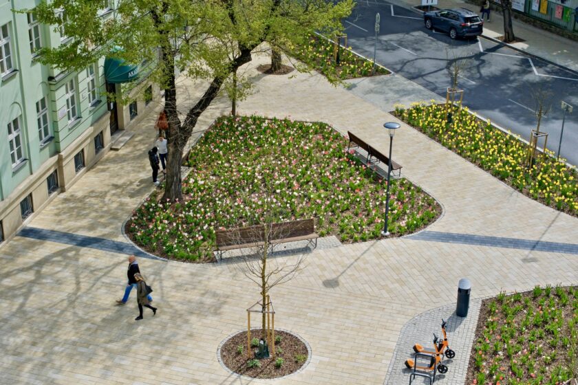 križovatka Vazovova-Mýtna