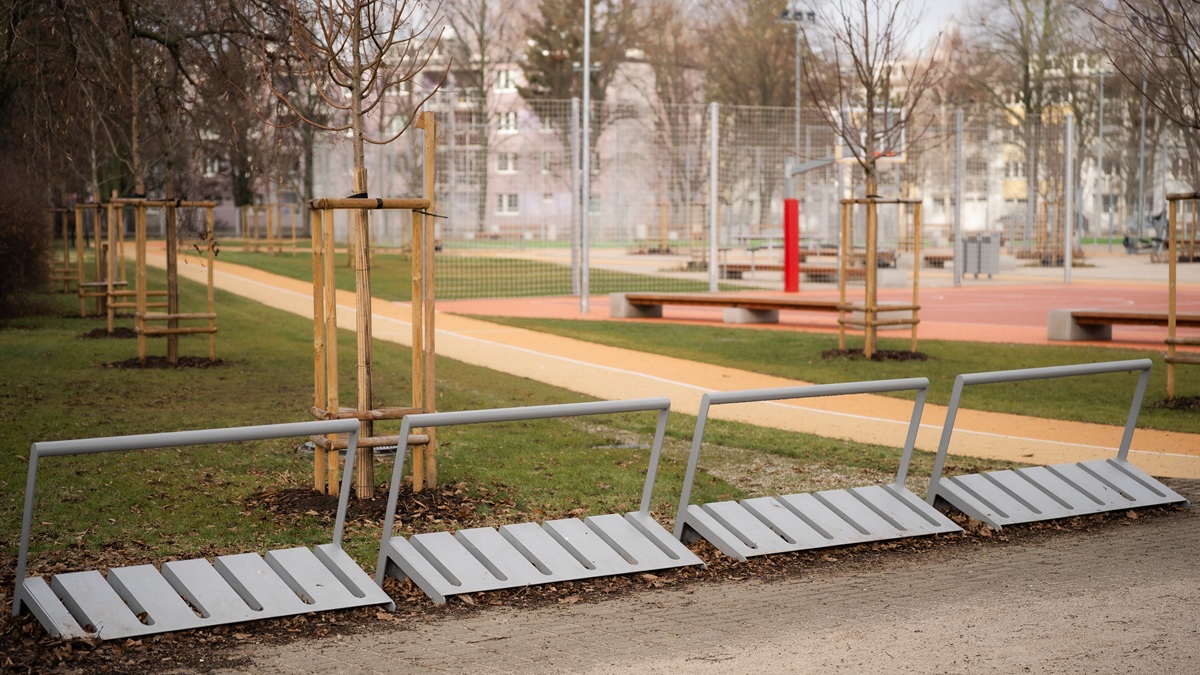 Školský areál na Kornela Mahra je dokončený.