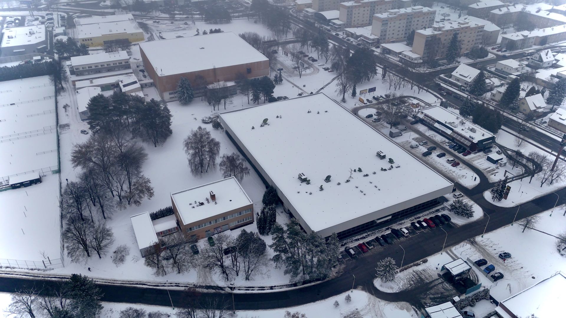 Pohľad z dronu na miesto, kde má stáť vodný komplex 