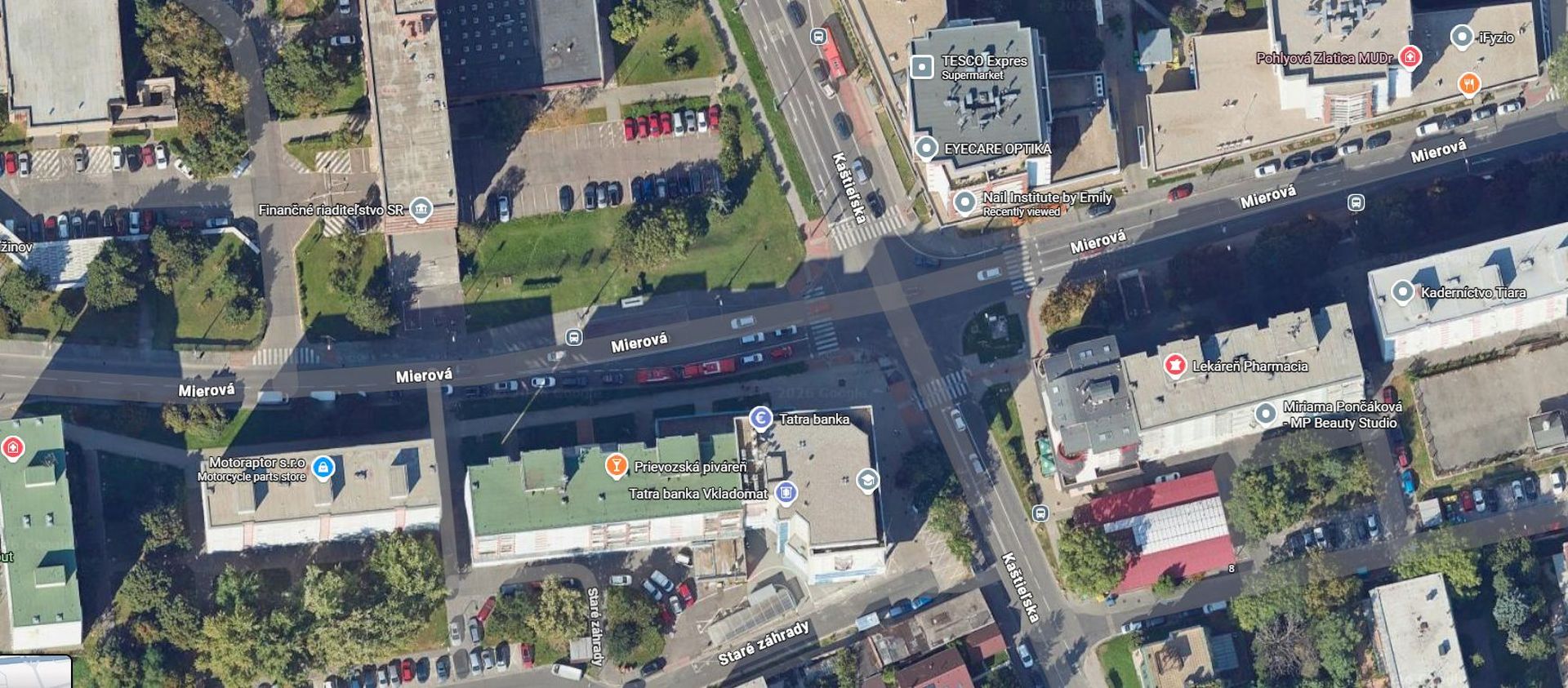 Križovatka Mierová – Kaštieľska v Ružinove 