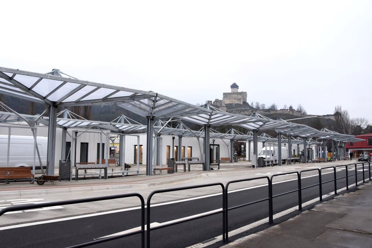 Autobusová stanica Trenčín prešla rekonštrukciou. 