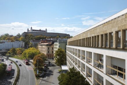 Fasáda STAR 6 Residence nad Staromestskou ulicou v Bratislave