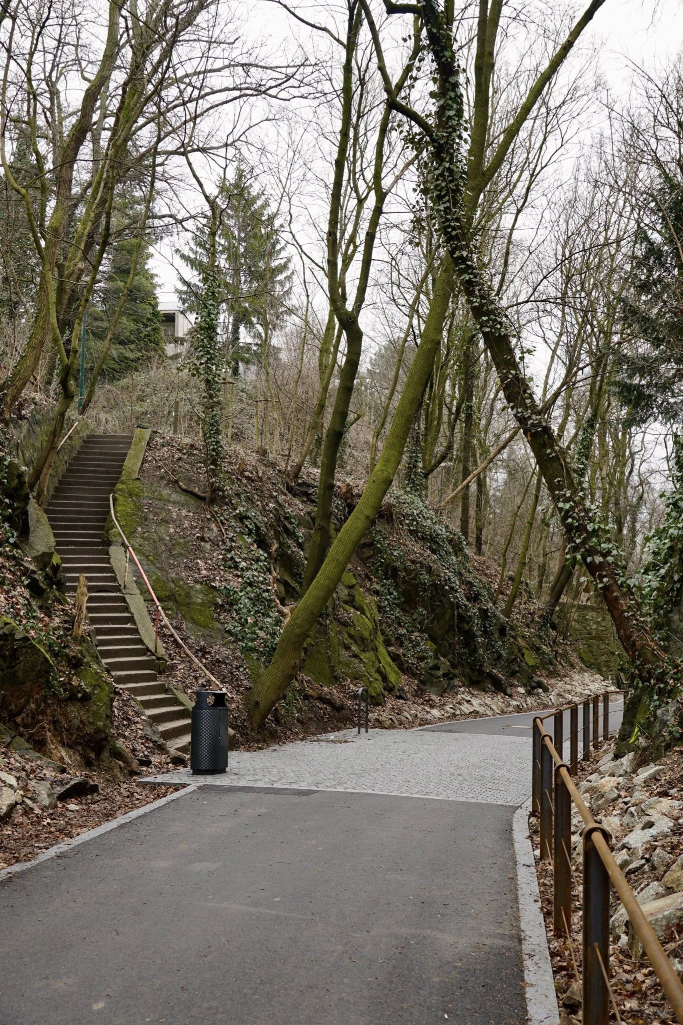 Rekonštrukcia Hlbokej cesty a Schillerových schodov, Bratislava-Staré Mesto